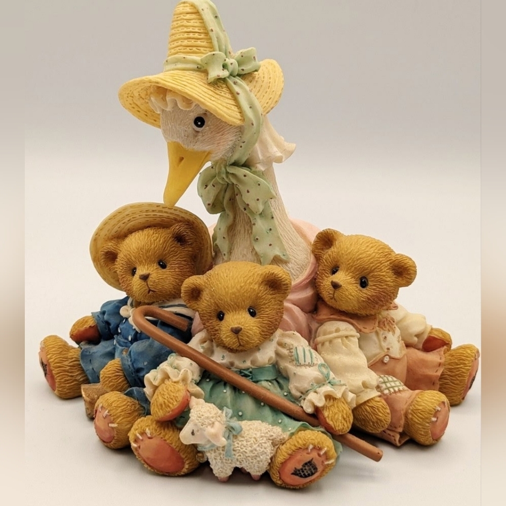 CHERISHED TEDDIES: MOTHER GOOSE AND FRIENDS - "FRIENDS OF A FEATHER..."